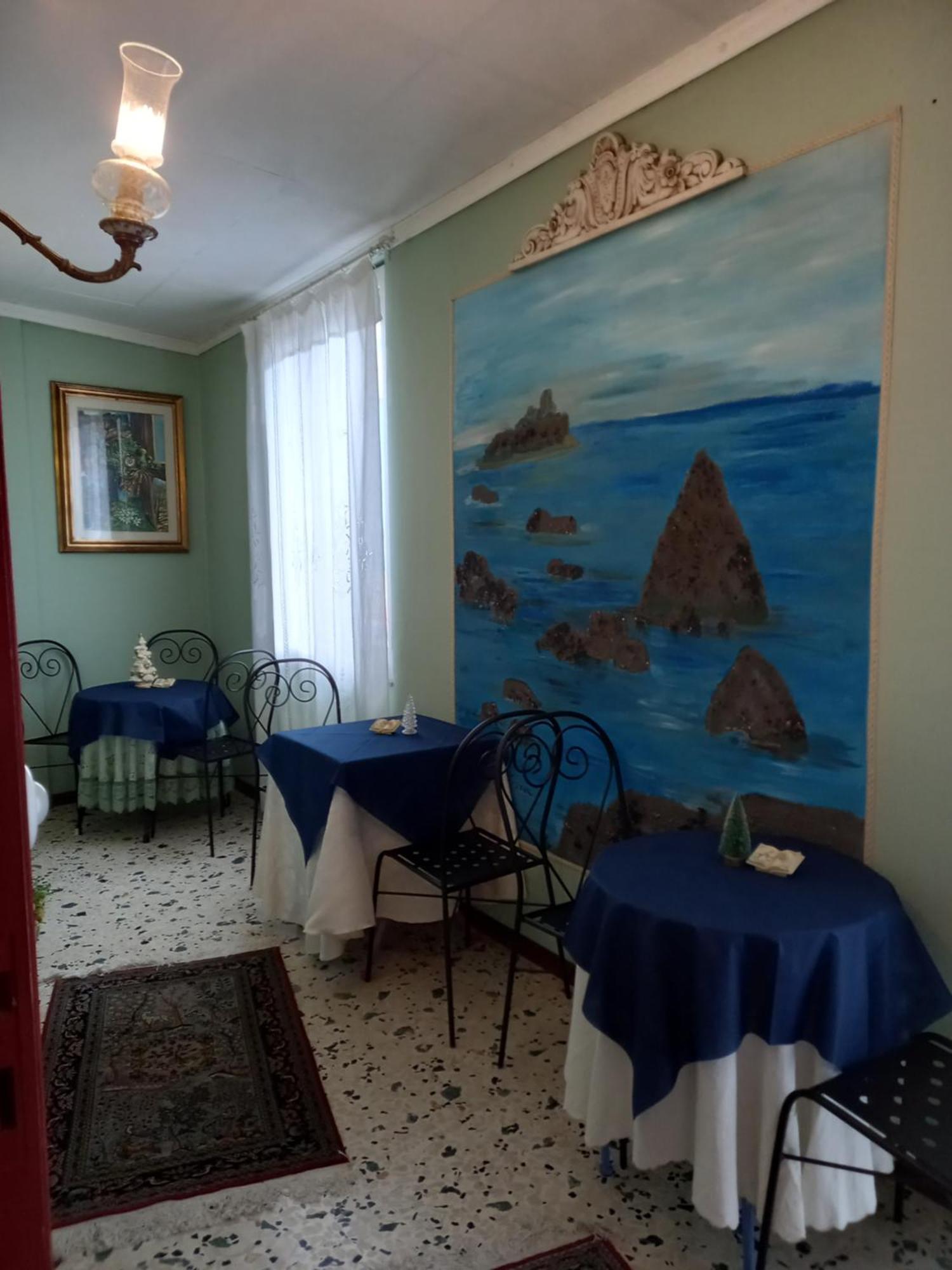 ザッフェラーナ・エトネーア Sicilia In Miniatura "L'Atelier Dell'Etna" Bed & Breakfast エクステリア 写真