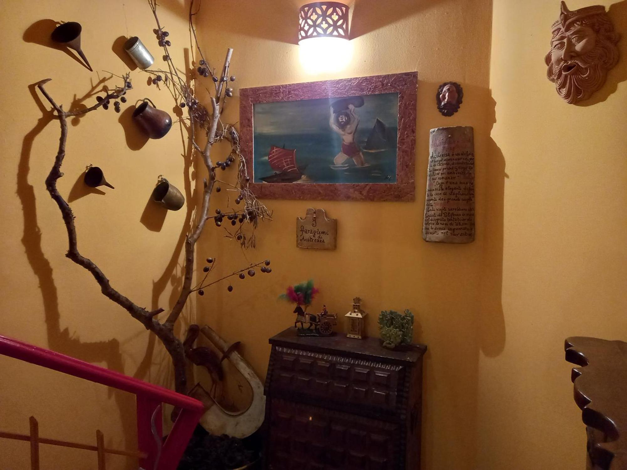 ザッフェラーナ・エトネーア Sicilia In Miniatura "L'Atelier Dell'Etna" Bed & Breakfast エクステリア 写真