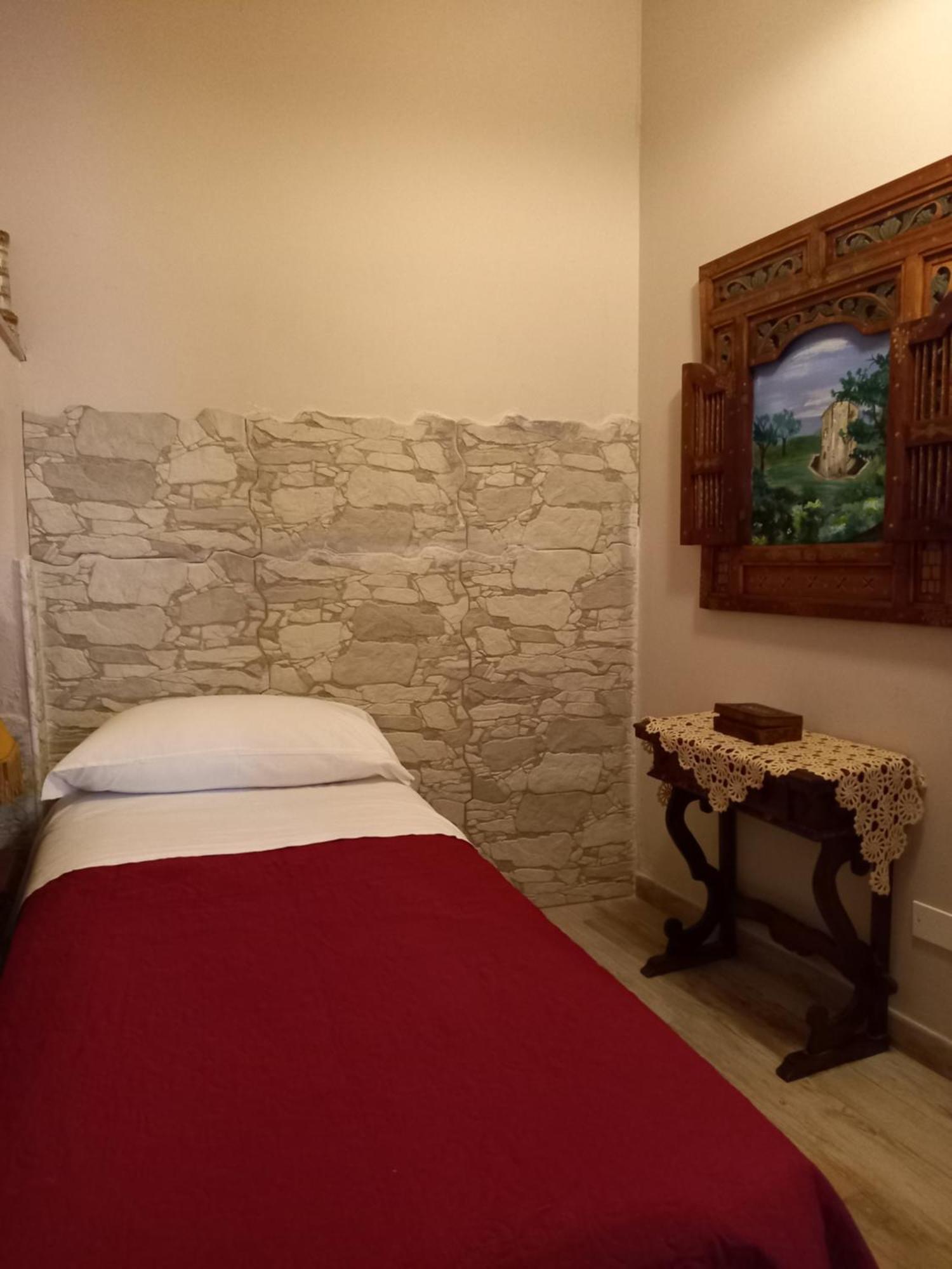 ザッフェラーナ・エトネーア Sicilia In Miniatura "L'Atelier Dell'Etna" Bed & Breakfast 部屋 写真