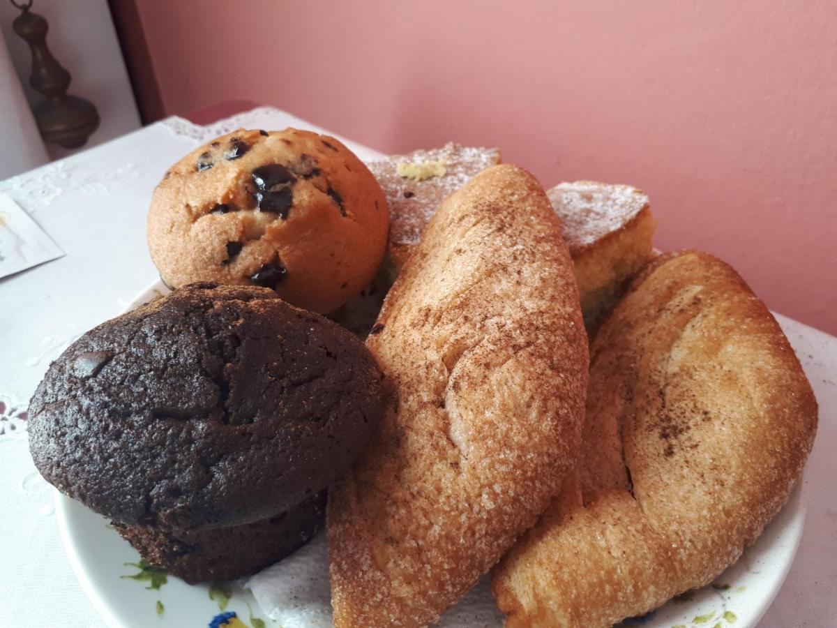 ザッフェラーナ・エトネーア Sicilia In Miniatura "L'Atelier Dell'Etna" Bed & Breakfast エクステリア 写真